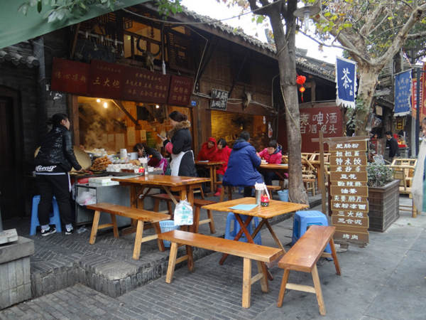 現在開一家串串店賺錢嗎？